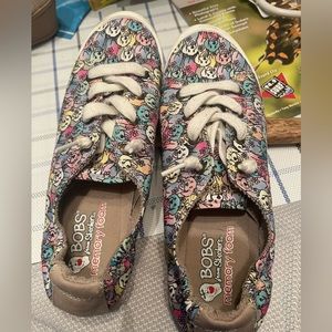 Women’s bobs size 9.5